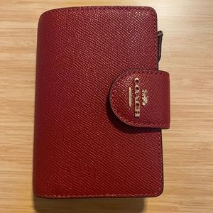 Coach Medium Corner Zip Wallet
